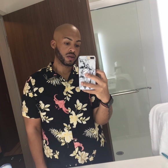 Flower shirt - Picture 2 of 2
